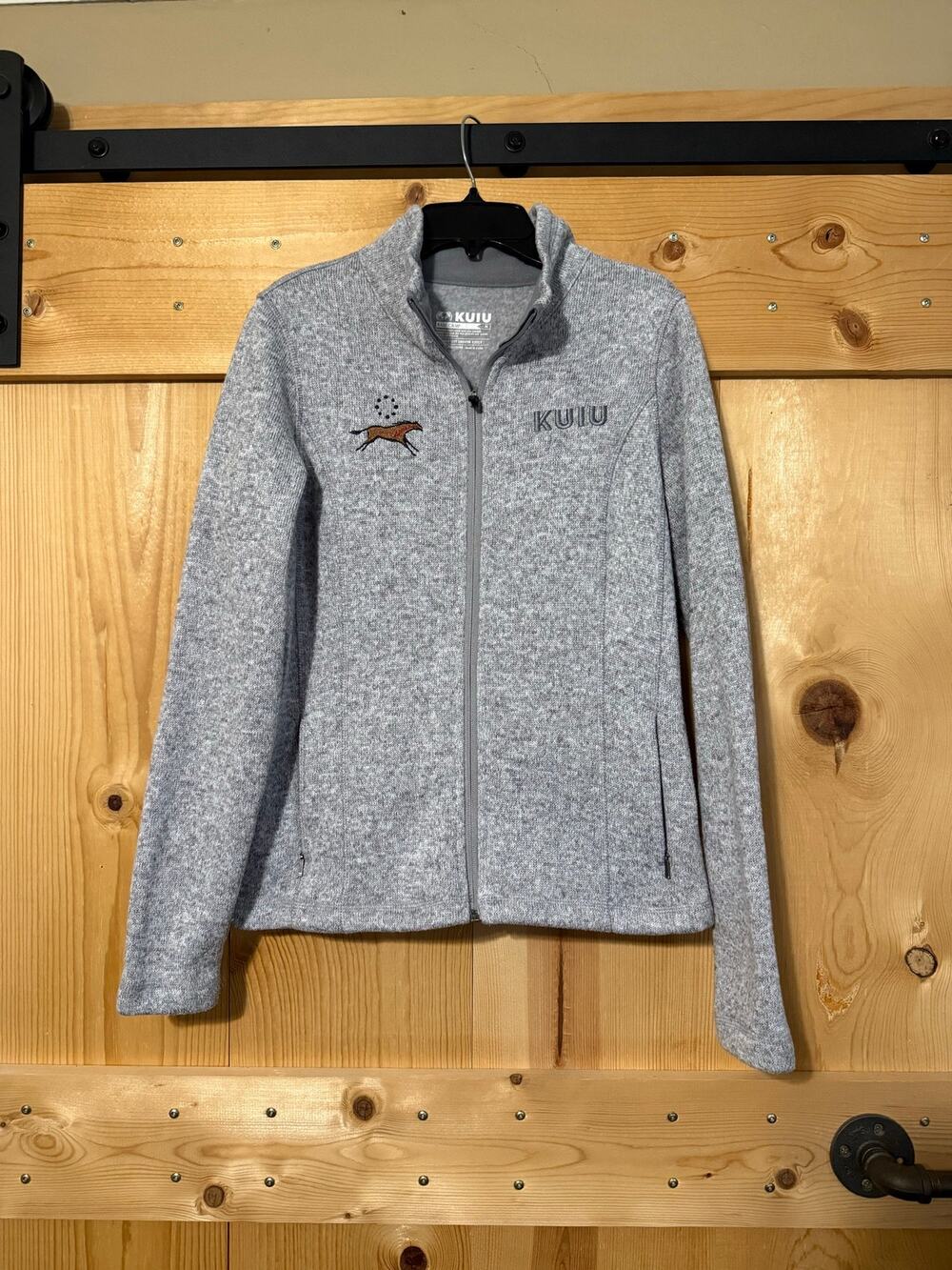 KUIU Women’s Base Camp High Loft Sweater Fleece Size M Gray Embroidered Full Zip